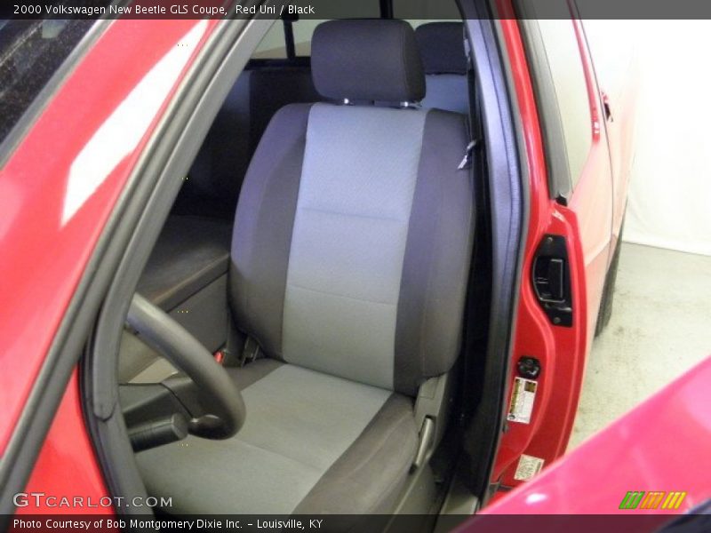Red Uni / Black 2000 Volkswagen New Beetle GLS Coupe