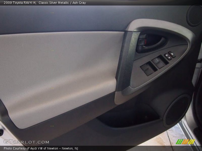 Classic Silver Metallic / Ash Gray 2009 Toyota RAV4 I4