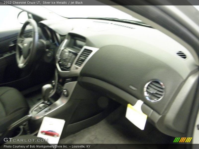 Silver Ice Metallic / Jet Black 2012 Chevrolet Cruze LT