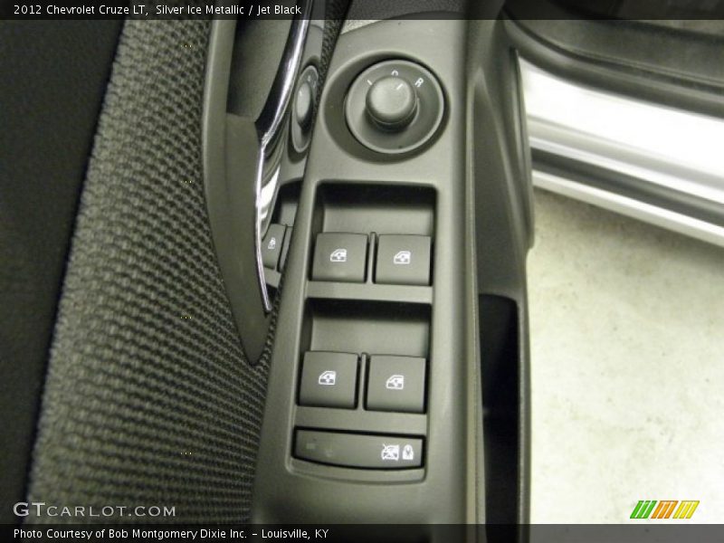 Silver Ice Metallic / Jet Black 2012 Chevrolet Cruze LT