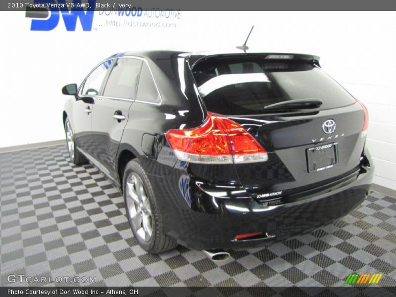 Black / Ivory 2010 Toyota Venza V6 AWD
