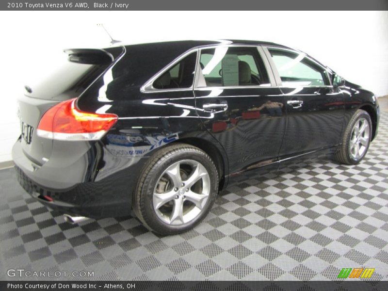 Black / Ivory 2010 Toyota Venza V6 AWD