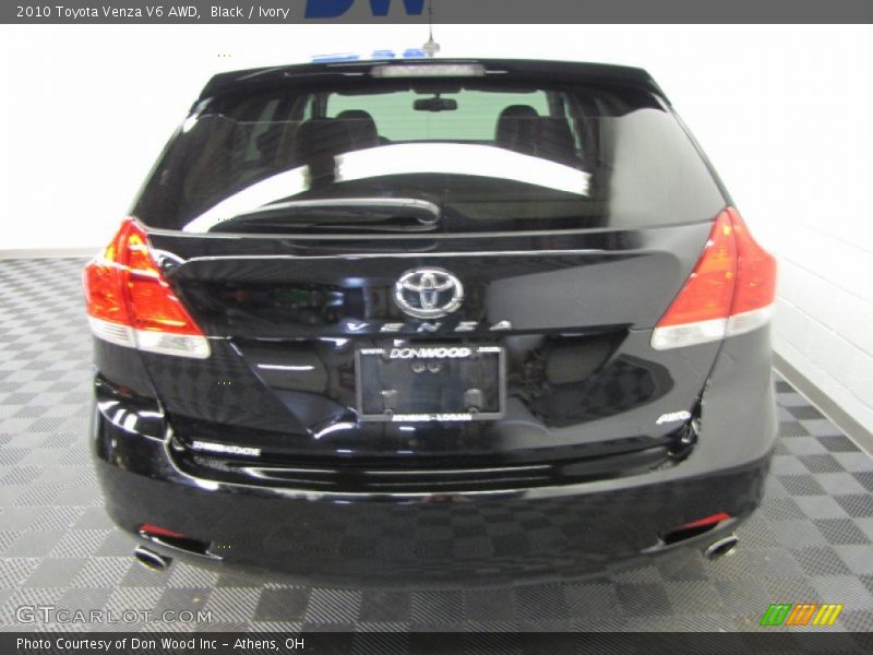 Black / Ivory 2010 Toyota Venza V6 AWD