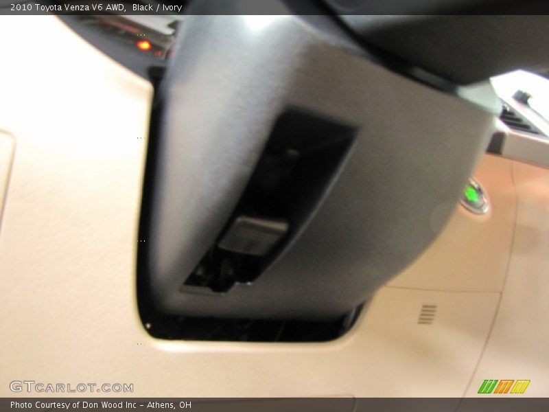 Black / Ivory 2010 Toyota Venza V6 AWD