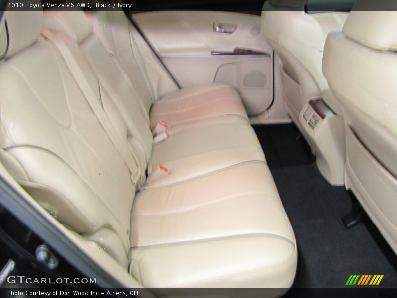 Black / Ivory 2010 Toyota Venza V6 AWD