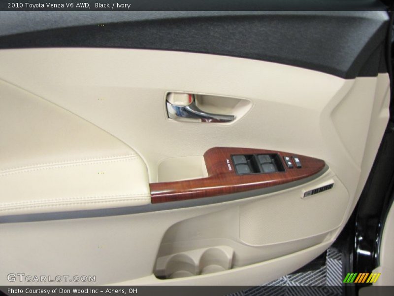 Black / Ivory 2010 Toyota Venza V6 AWD