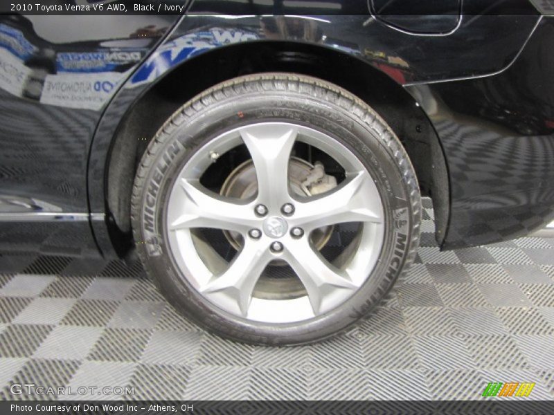 Black / Ivory 2010 Toyota Venza V6 AWD