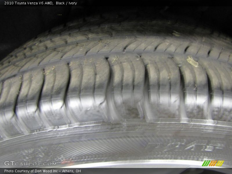 Black / Ivory 2010 Toyota Venza V6 AWD