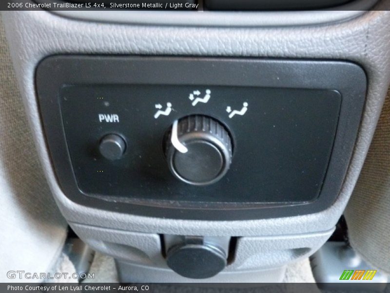 Silverstone Metallic / Light Gray 2006 Chevrolet TrailBlazer LS 4x4