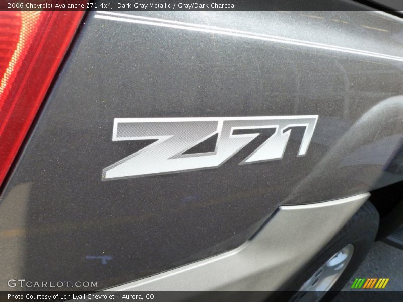 Dark Gray Metallic / Gray/Dark Charcoal 2006 Chevrolet Avalanche Z71 4x4