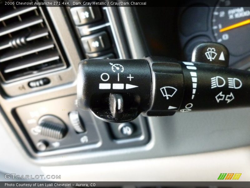 Dark Gray Metallic / Gray/Dark Charcoal 2006 Chevrolet Avalanche Z71 4x4