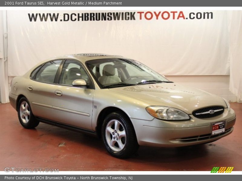 Harvest Gold Metallic / Medium Parchment 2001 Ford Taurus SES