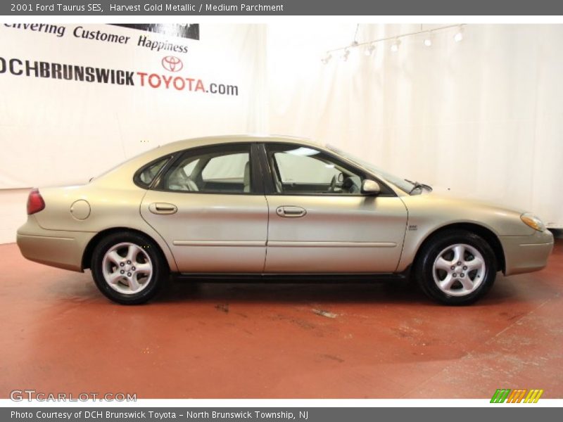 Harvest Gold Metallic / Medium Parchment 2001 Ford Taurus SES