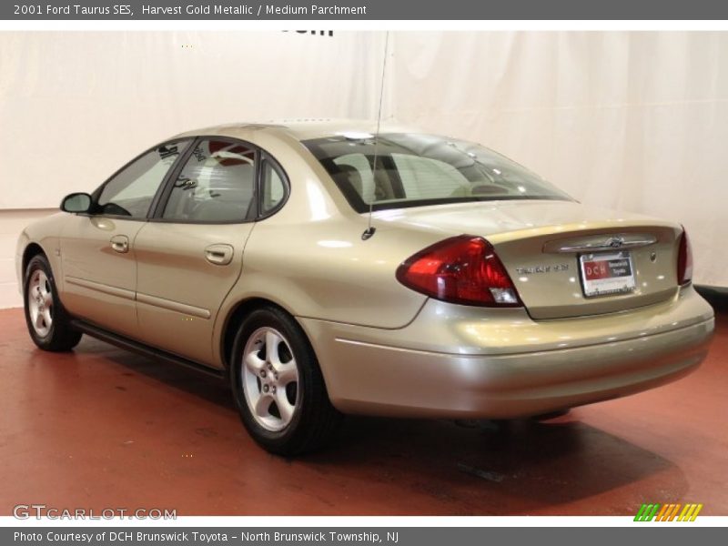Harvest Gold Metallic / Medium Parchment 2001 Ford Taurus SES