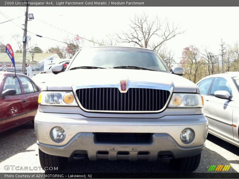 Light Parchment Gold Metallic / Medium Parchment 2000 Lincoln Navigator 4x4