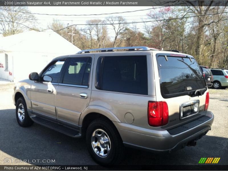Light Parchment Gold Metallic / Medium Parchment 2000 Lincoln Navigator 4x4