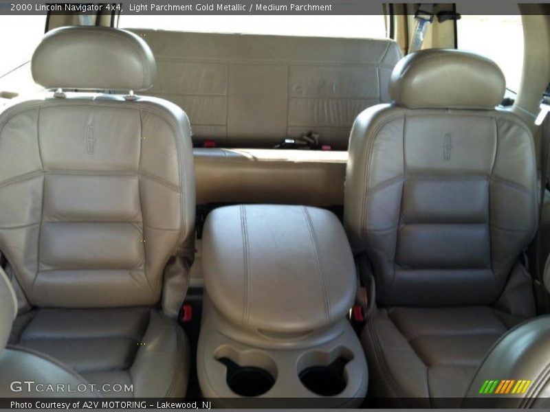 Light Parchment Gold Metallic / Medium Parchment 2000 Lincoln Navigator 4x4