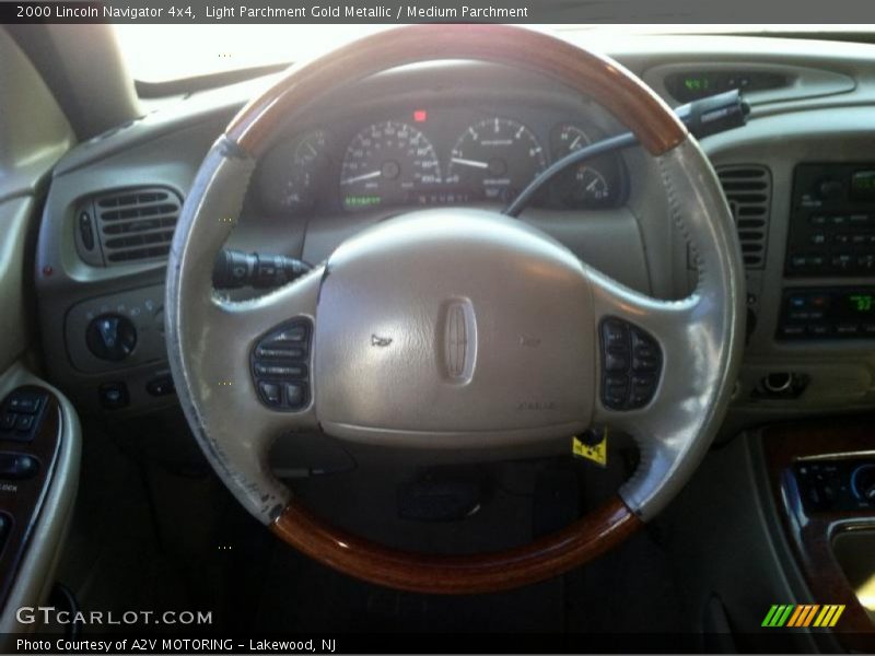 Light Parchment Gold Metallic / Medium Parchment 2000 Lincoln Navigator 4x4