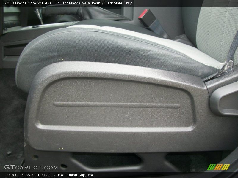 Brilliant Black Crystal Pearl / Dark Slate Gray 2008 Dodge Nitro SXT 4x4