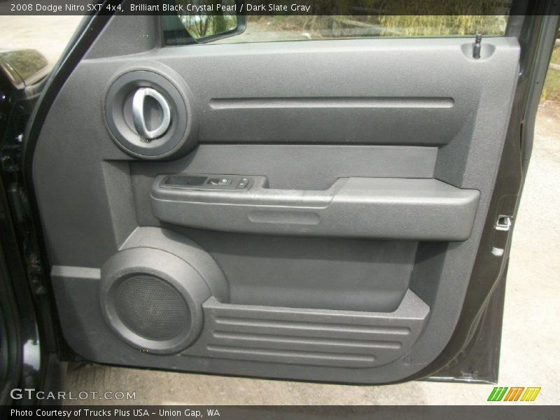 Brilliant Black Crystal Pearl / Dark Slate Gray 2008 Dodge Nitro SXT 4x4