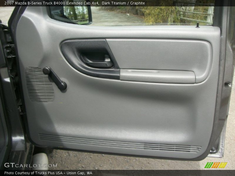 Door Panel of 2007 B-Series Truck B4000 Extended Cab 4x4