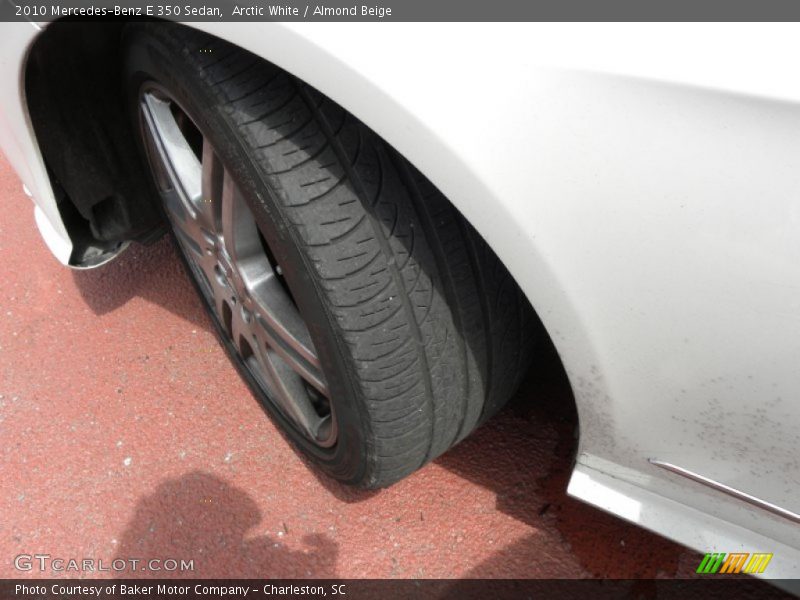 Arctic White / Almond Beige 2010 Mercedes-Benz E 350 Sedan