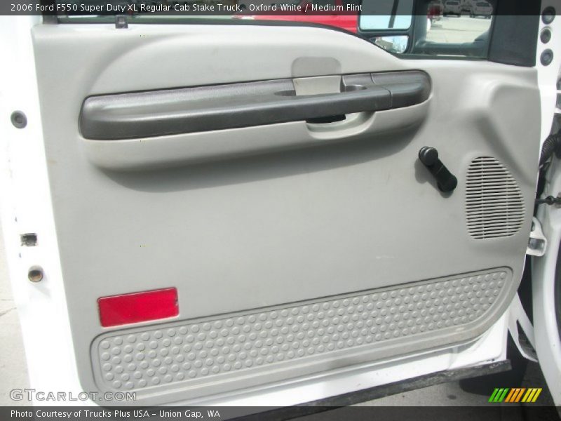 Oxford White / Medium Flint 2006 Ford F550 Super Duty XL Regular Cab Stake Truck