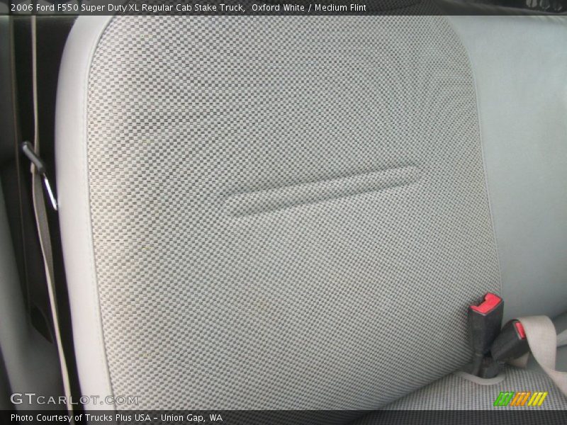 Oxford White / Medium Flint 2006 Ford F550 Super Duty XL Regular Cab Stake Truck