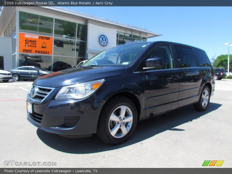 Atlantis Blue Metallic / Aero Grey 2009 Volkswagen Routan SEL