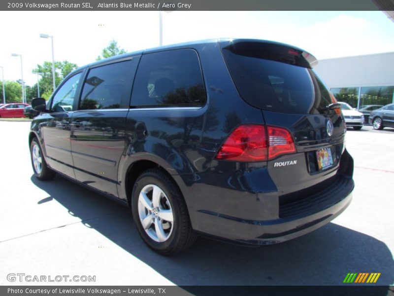 Atlantis Blue Metallic / Aero Grey 2009 Volkswagen Routan SEL