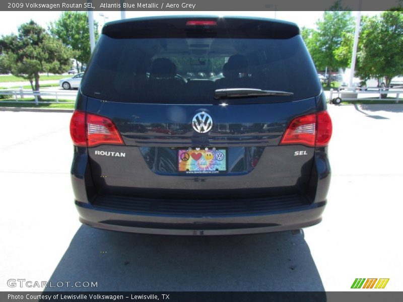 Atlantis Blue Metallic / Aero Grey 2009 Volkswagen Routan SEL