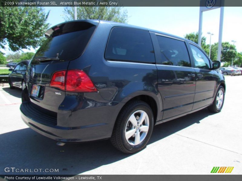 Atlantis Blue Metallic / Aero Grey 2009 Volkswagen Routan SEL