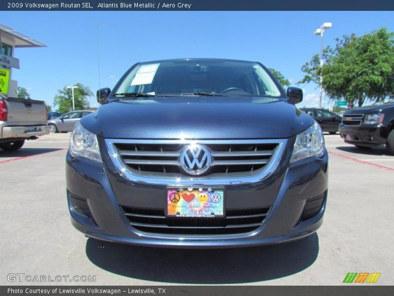Atlantis Blue Metallic / Aero Grey 2009 Volkswagen Routan SEL