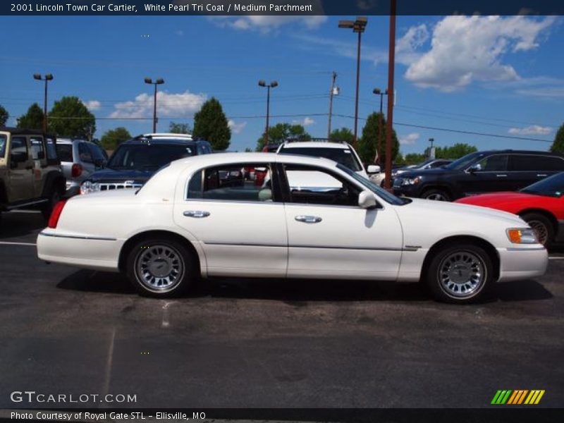 White Pearl Tri Coat / Medium Parchment 2001 Lincoln Town Car Cartier
