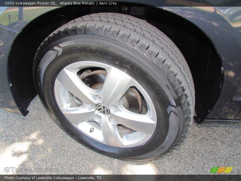 Atlantis Blue Metallic / Aero Grey 2009 Volkswagen Routan SEL