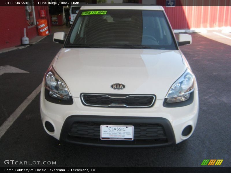 Dune Beige / Black Cloth 2012 Kia Soul 1.6