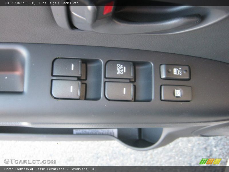 Dune Beige / Black Cloth 2012 Kia Soul 1.6