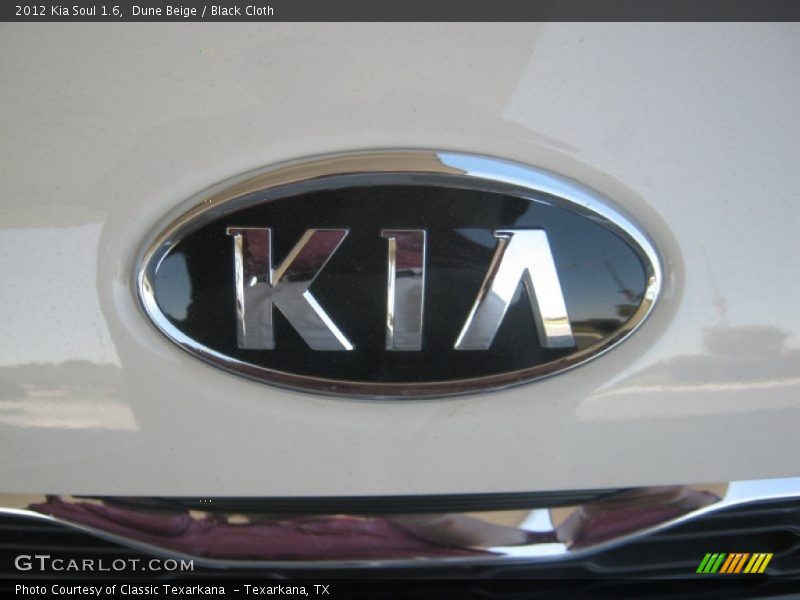 Dune Beige / Black Cloth 2012 Kia Soul 1.6