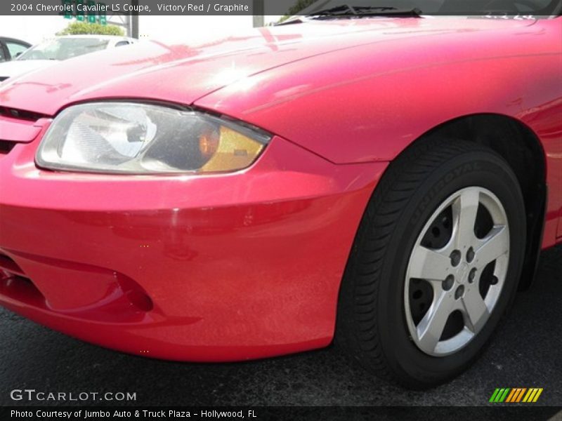 Victory Red / Graphite 2004 Chevrolet Cavalier LS Coupe