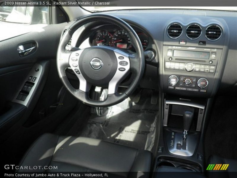 Radiant Silver Metallic / Charcoal 2009 Nissan Altima 3.5 SL