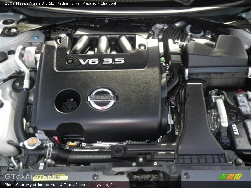Radiant Silver Metallic / Charcoal 2009 Nissan Altima 3.5 SL