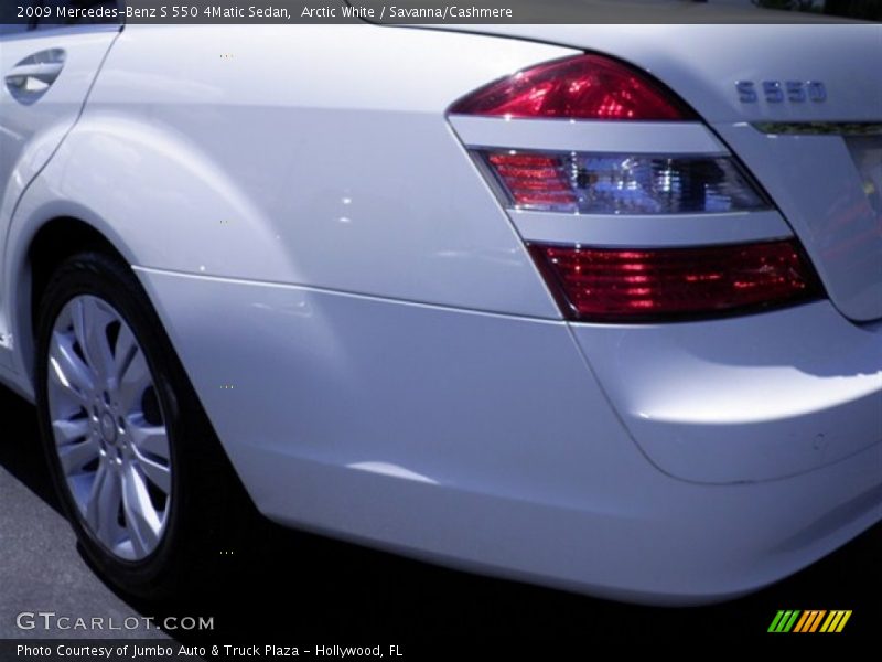 Arctic White / Savanna/Cashmere 2009 Mercedes-Benz S 550 4Matic Sedan