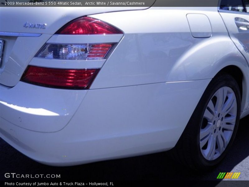 Arctic White / Savanna/Cashmere 2009 Mercedes-Benz S 550 4Matic Sedan