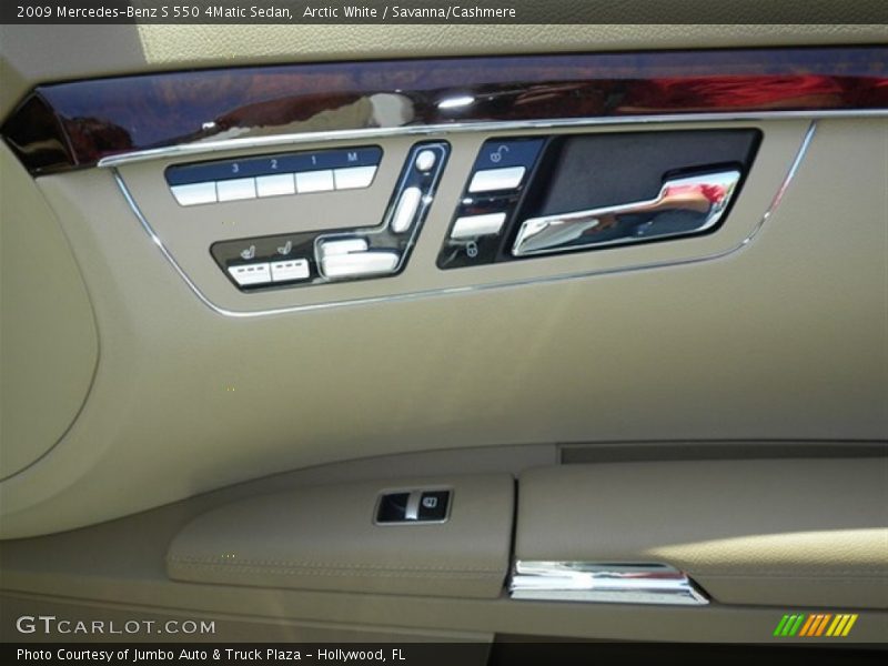 Arctic White / Savanna/Cashmere 2009 Mercedes-Benz S 550 4Matic Sedan