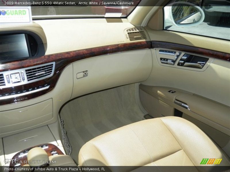 Arctic White / Savanna/Cashmere 2009 Mercedes-Benz S 550 4Matic Sedan