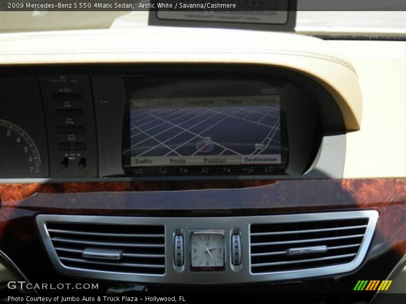 Arctic White / Savanna/Cashmere 2009 Mercedes-Benz S 550 4Matic Sedan