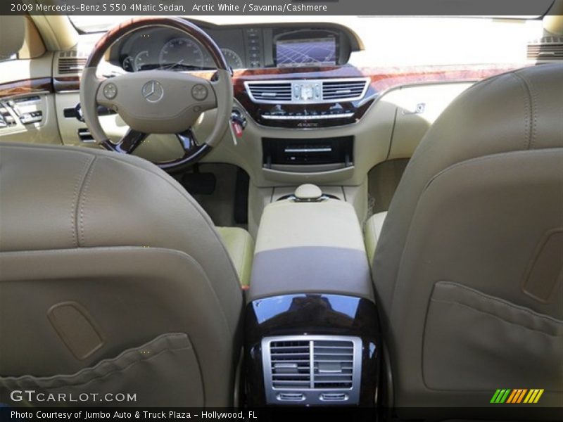 Arctic White / Savanna/Cashmere 2009 Mercedes-Benz S 550 4Matic Sedan