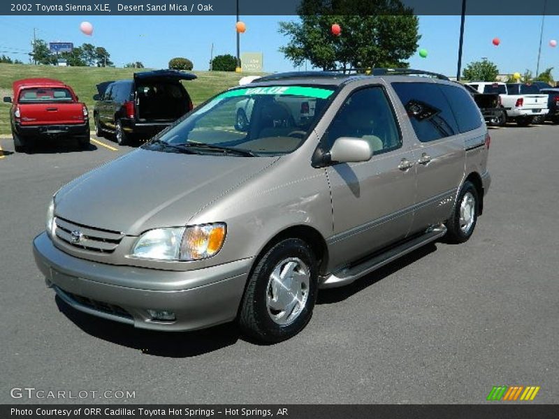 Desert Sand Mica / Oak 2002 Toyota Sienna XLE