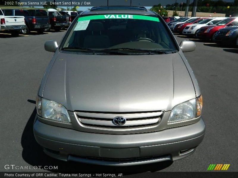Desert Sand Mica / Oak 2002 Toyota Sienna XLE