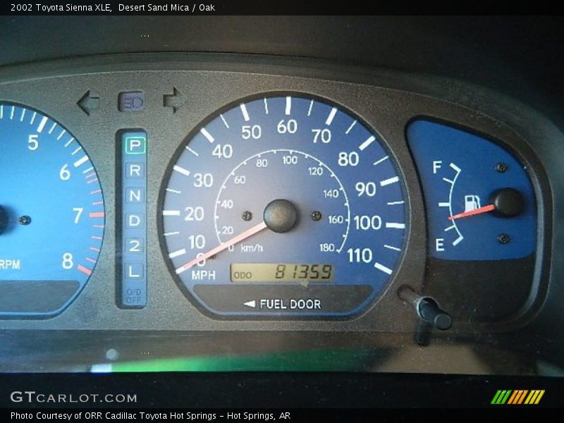 Desert Sand Mica / Oak 2002 Toyota Sienna XLE